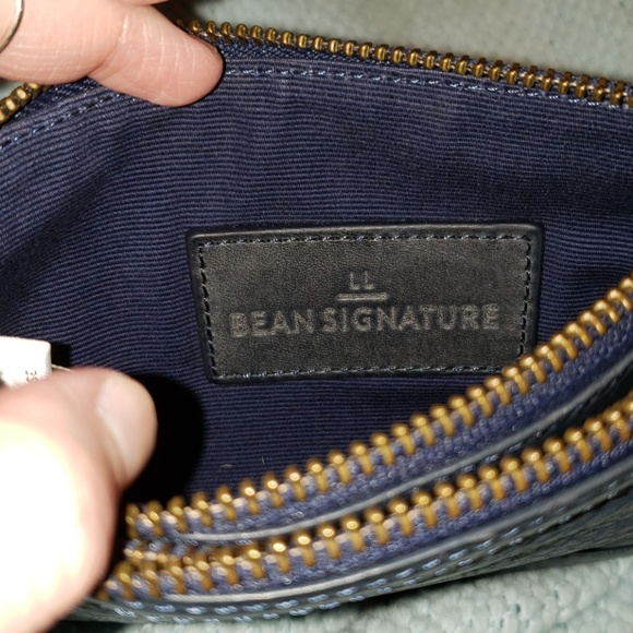 L.L. Bean signature leather wristlet - Picture 4 of 4
